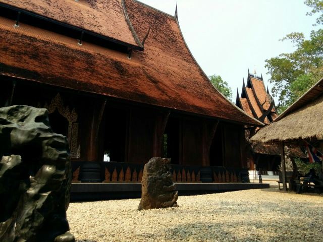 Baan Dam