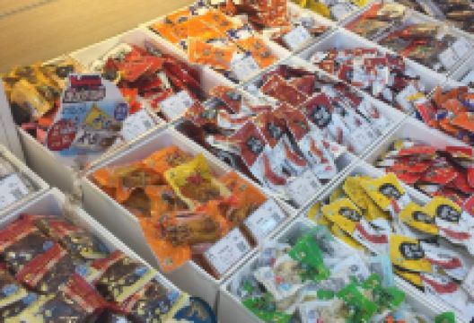 来伊份(朱方路店)购物图片