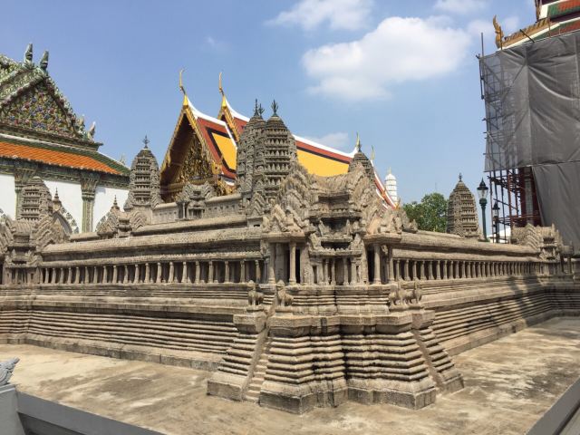 Mini Angkor Wat