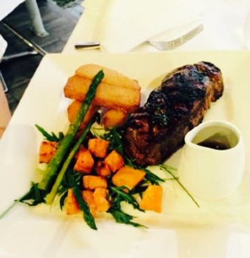 Tides Restaurant & Bar餐厅图片