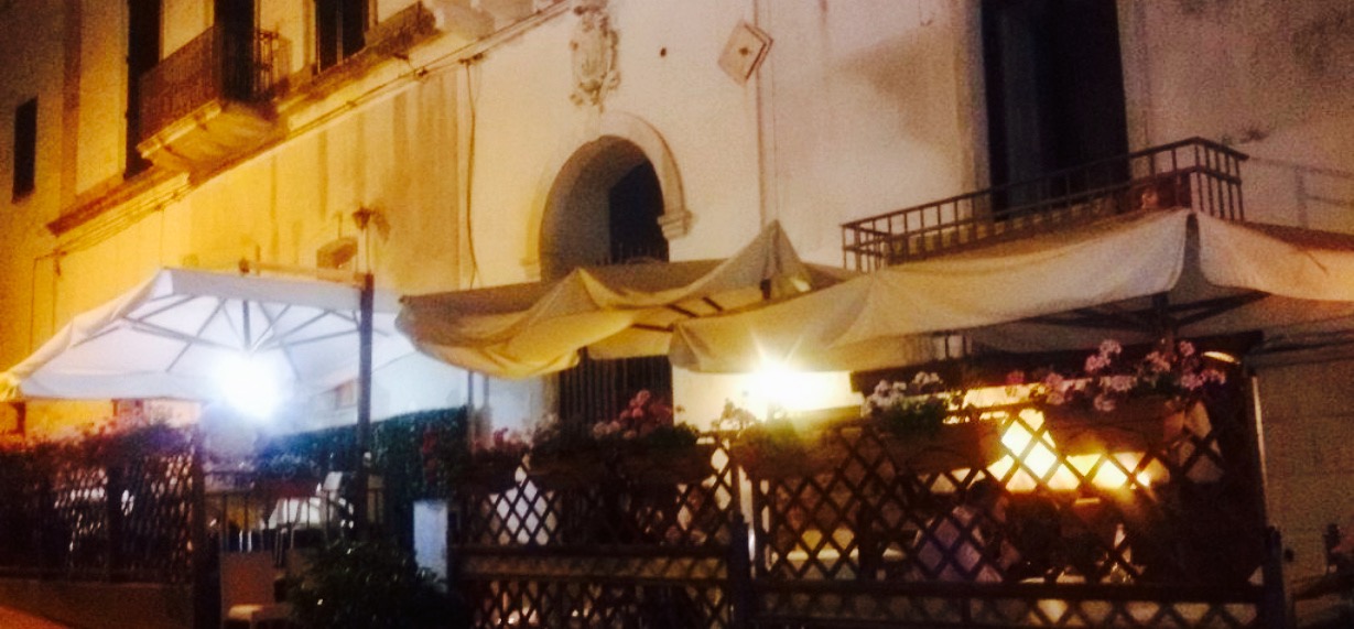 Underground Fish Restaurant餐厅图片