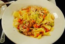 Gella's Diner & Lb. Brewing Co.美食图片