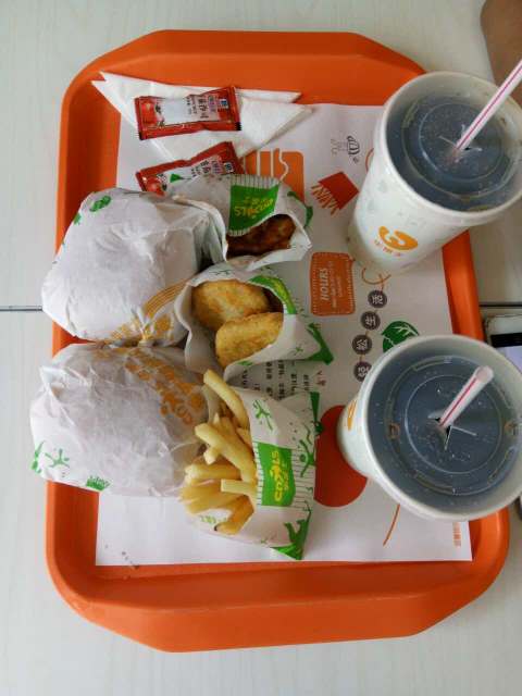 华莱士·全鸡汉堡(阳光店)