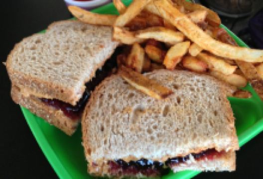 Mama's Boy美食图片