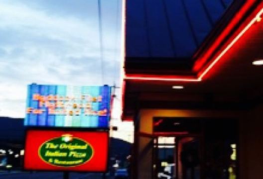 Downtown OIP and Grille美食图片