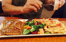 Merecroft Village Pub & Restaurant MVP餐厅图片
