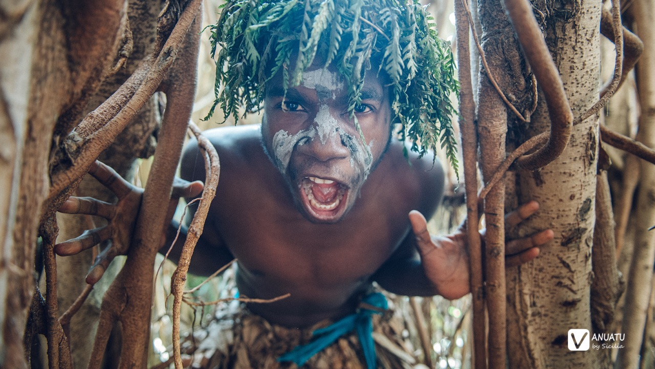 旅行故事-瓦努阿图躲在森林里的原始部落