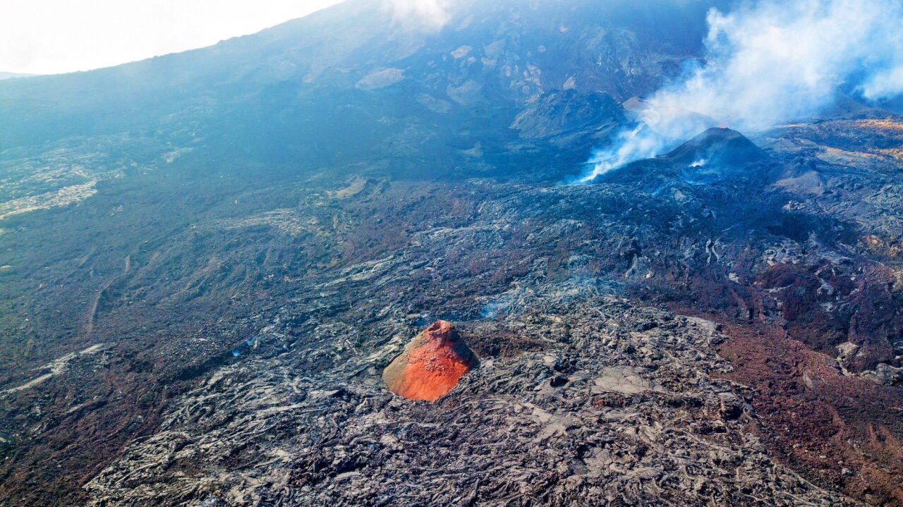 法属留尼汪之海岛火山