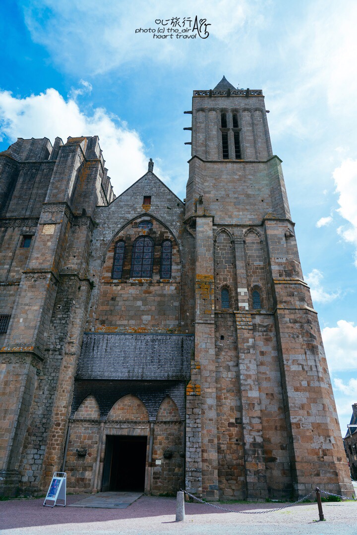 法国布列塔尼地区最负盛名的教堂