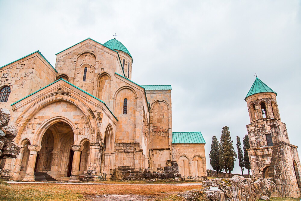 格鲁吉亚最大的东正教堂，神圣巴格拉提大寺院