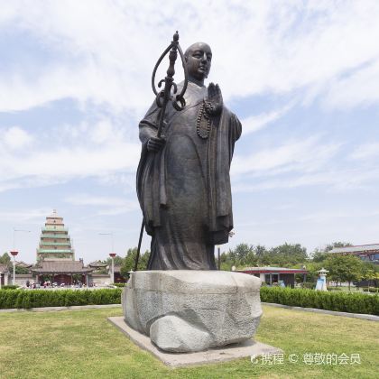 西安+兵马俑+法门寺+乾陵+壶口瀑布+黄帝陵+大雁塔+钟鼓楼广场5日4晚跟团游