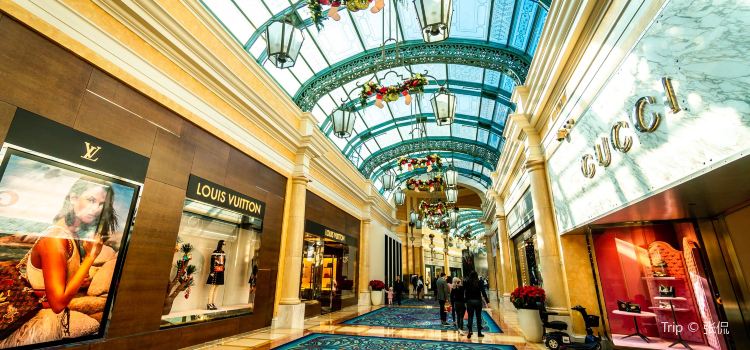 Bellagio Hotel And Casino Travel Guidebook Must Visit