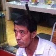 喜欢偷笑的路人甲