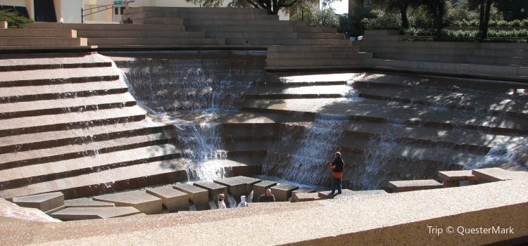 Fort Worth Water Gardens Travel Guidebook Must Visit Attractions