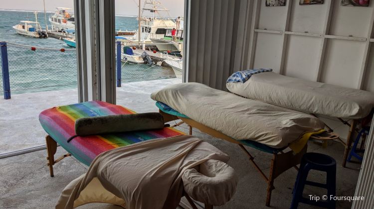 Massage By The Reef Outdoor Day Spa Travel Guidebook Must Visit