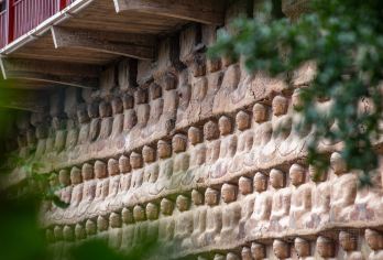 麦积山+伏羲庙+天水古城一日游【登窟讲解/上门接/1人可订】【[麦积山石窟]绝壁上的佛国，世界文化遗产地全国重点文物保护单位，国家AAAAA景区。】