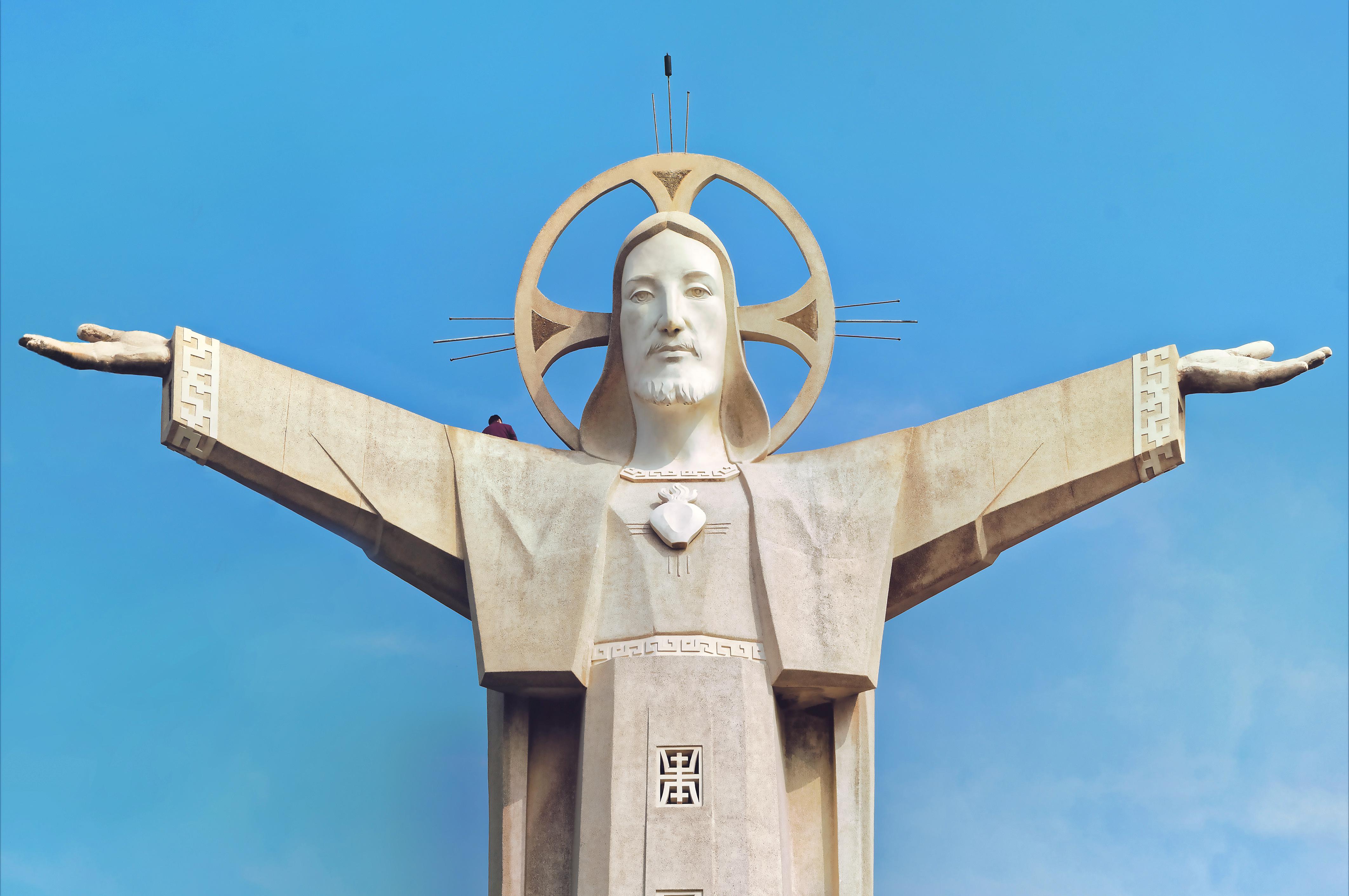 jesus mini statue