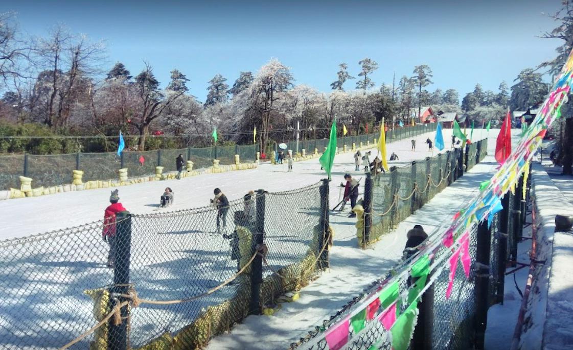 峨眉山滑雪场