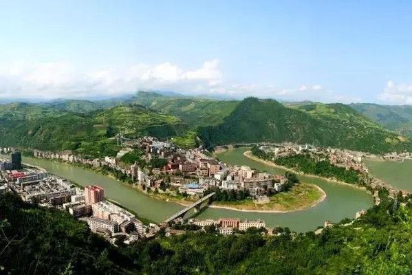 距西安3小时，陕南有座县城被称为太极城，灵山秀水美得让人意外！