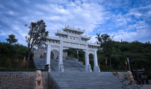 坐着火车看美景,黄金寨中有“黄金”