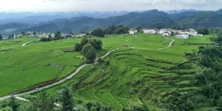 貴州雲頂草原民族風情園