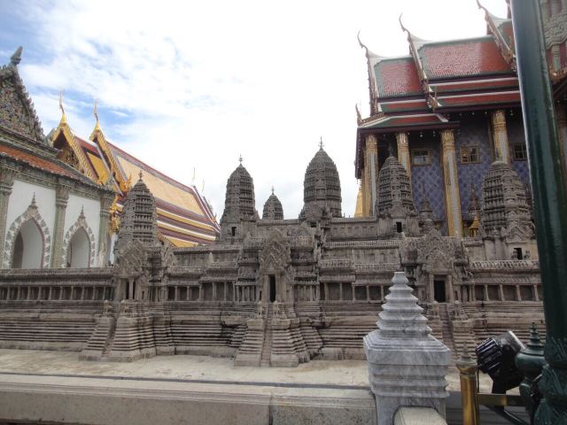 Mini Angkor Wat