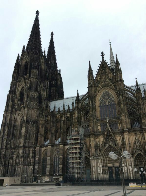 德国科隆大教堂～恢复成这样好难得！