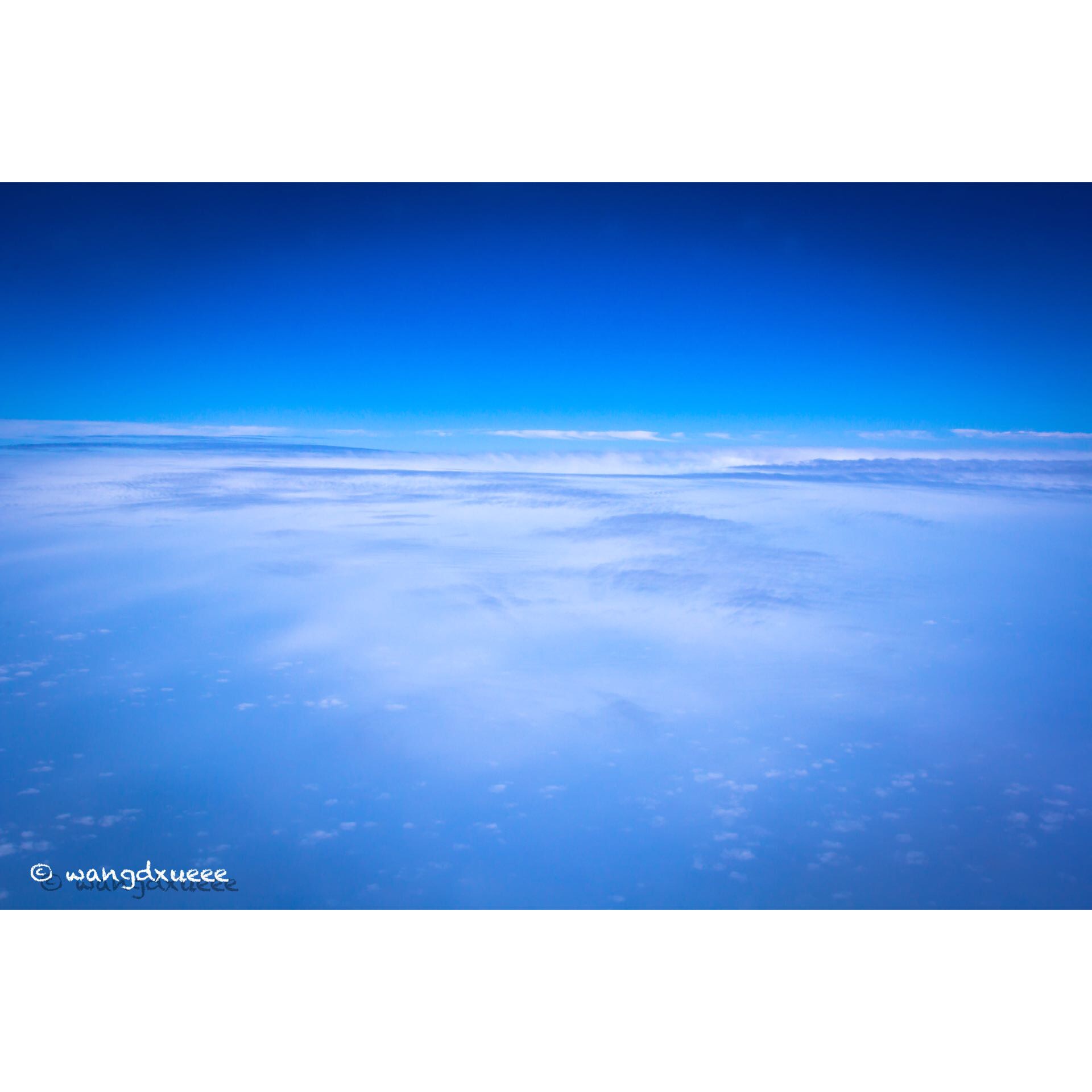在飞机上看非洲大陆上空的云卷云舒