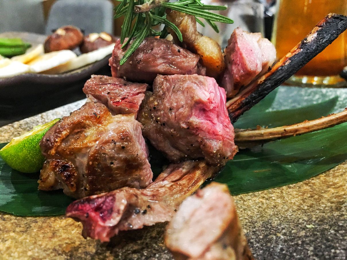 烧肉三两(东岸里店)