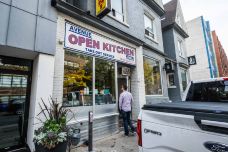 Avenue Open Kitchen-多伦多-doris圈圈