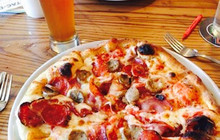 Peel Wood Fired Pizza餐厅图片