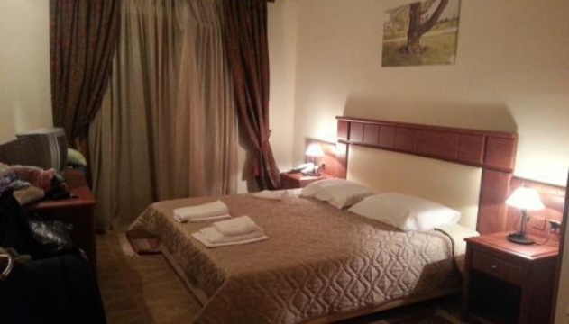 Traditional Restaurant Tsigoura餐厅图片