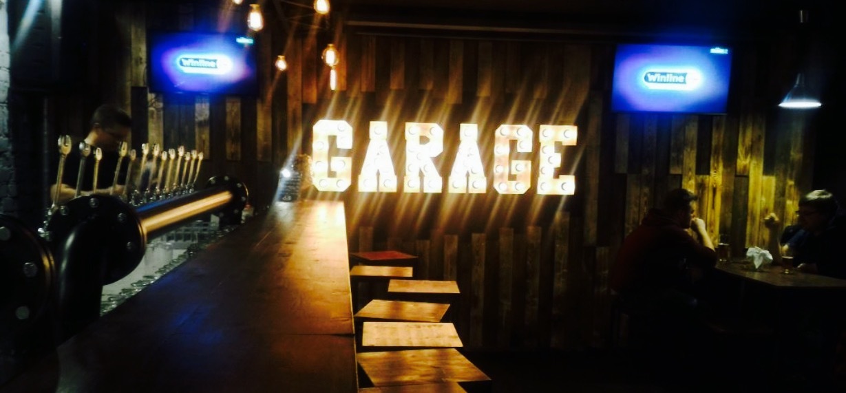 Craft Beer Bar Garage