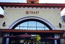 Toast Novato美食图片