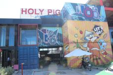 Holy Pig-岘港-doris圈圈