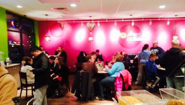 YoFresh Yogurt Cafe Oak Creek