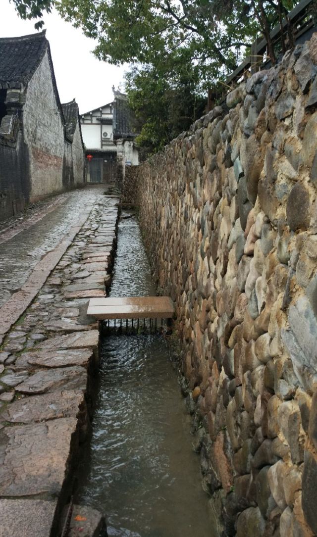 푸롱고촌
