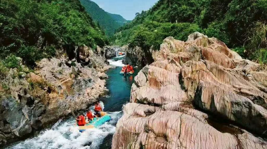 五排河漂流风景区