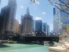 密歇根大街桥-芝加哥-白天里的星光