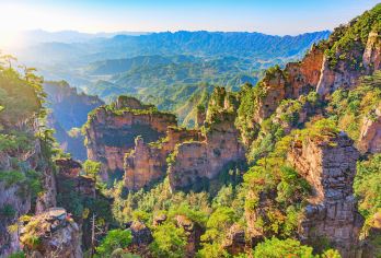 张家界大峡谷景区(玻璃桥)一日游【(含门票）（散客拼团）【张家界大峡谷玻璃桥、云天渡 (含门票，市区上门接送）16人小团，天天发团】