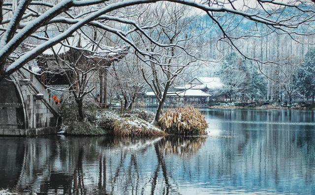 西湖雪景美如仙境,断桥残雪再现