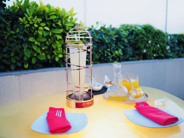 CRU Champagne Bar