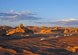 雅丹魔鬼城最全游玩攻略,给足你出发去敦煌的“诱惑”