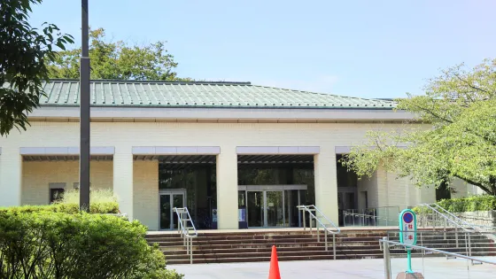 石川縣立美術館