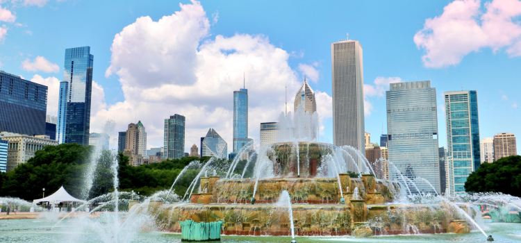 Clarence Buckingham Fountain Travel Guidebook Must Visit Clarence Buckingham Fountain Travel