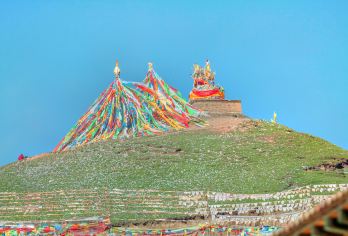 【晚出发团●精品小团●赏蓝冰】拉脊山+日月山+青海湖一日游【1，达人带队，精选线路，深度体验，创新玩法，贴心管家，摄影帮手，路上美景随走随停！】