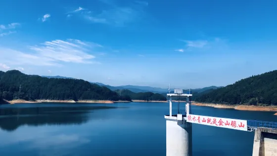 魏源湖