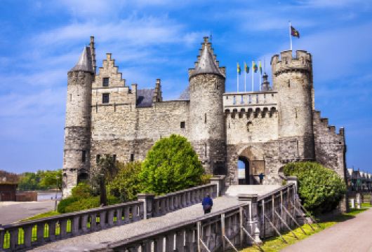 比利时荷兰双城记：安特卫普+根特，中文专车&探索中世纪古堡【安特卫普是比利时的第二大城市，以钻石交易闻名于世，也是著名的巧克力之都。还是欧洲古着中心之一。】