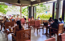Living Room Cafe & Restaurant餐厅图片