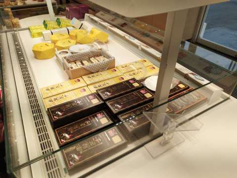 好利来(鹿泉北斗路店)